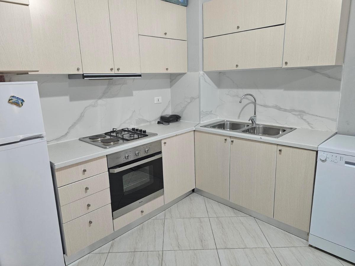Pleasing Place With Free Parking On Site In Tirana Komuna E Parisit Exterior foto